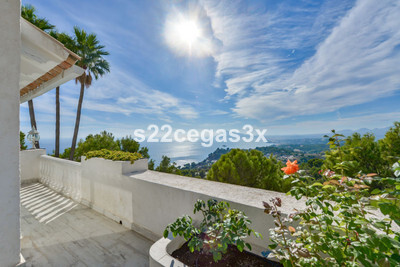 Villa in Alicante - view 1