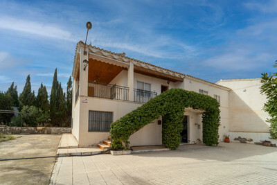 Villa in Alicante - view 1