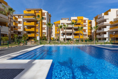 Apartment in Punta Prima - view 1