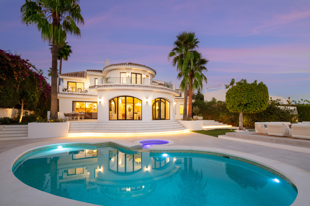 Villa in Marbella - view 1