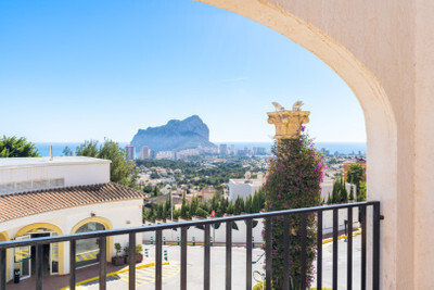 Apartment in Alicante - view 1