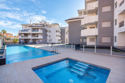 Apartment in Urbanizacion los Balcones - view 1