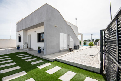House in El Pinar de Campoverde - view 1
