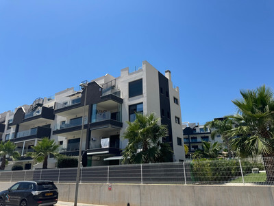 Apartment in Villamartin - view 1