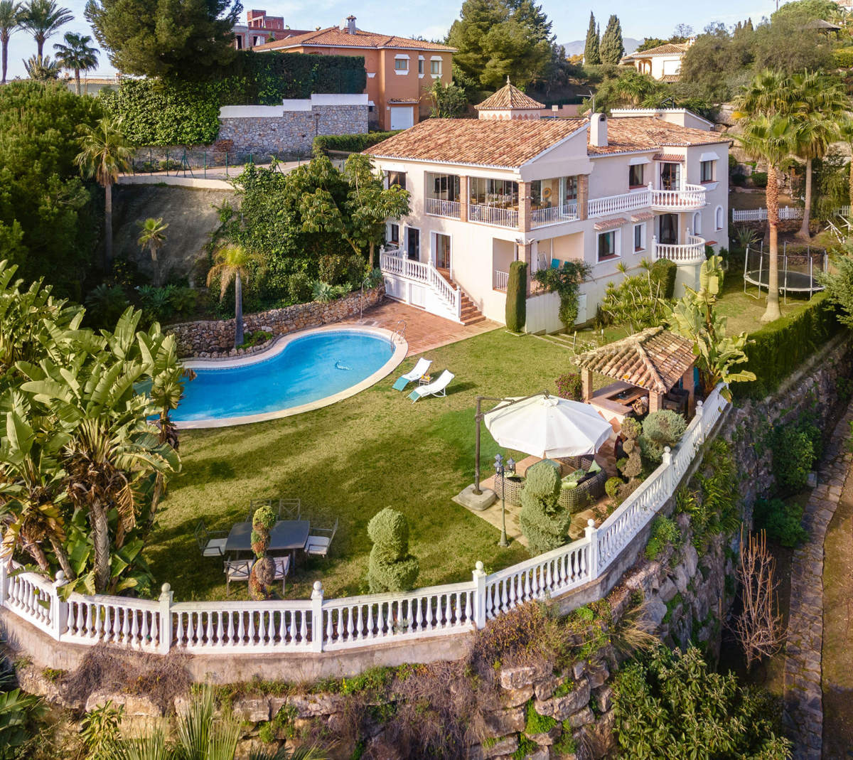 Villa in Malaga - view 1