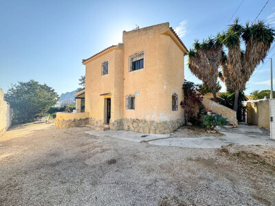 Villa in Alicante - view 1