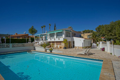 Villa in La Nucia - view 1