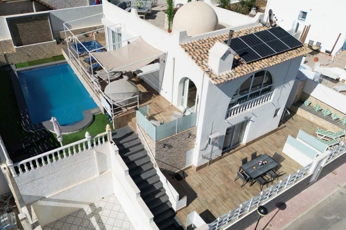 Villa in San Juan de Alicante - view 1