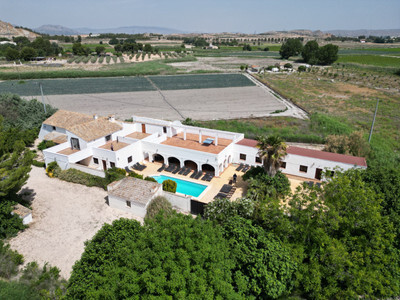 Villa in Huertas de Villena - view 1