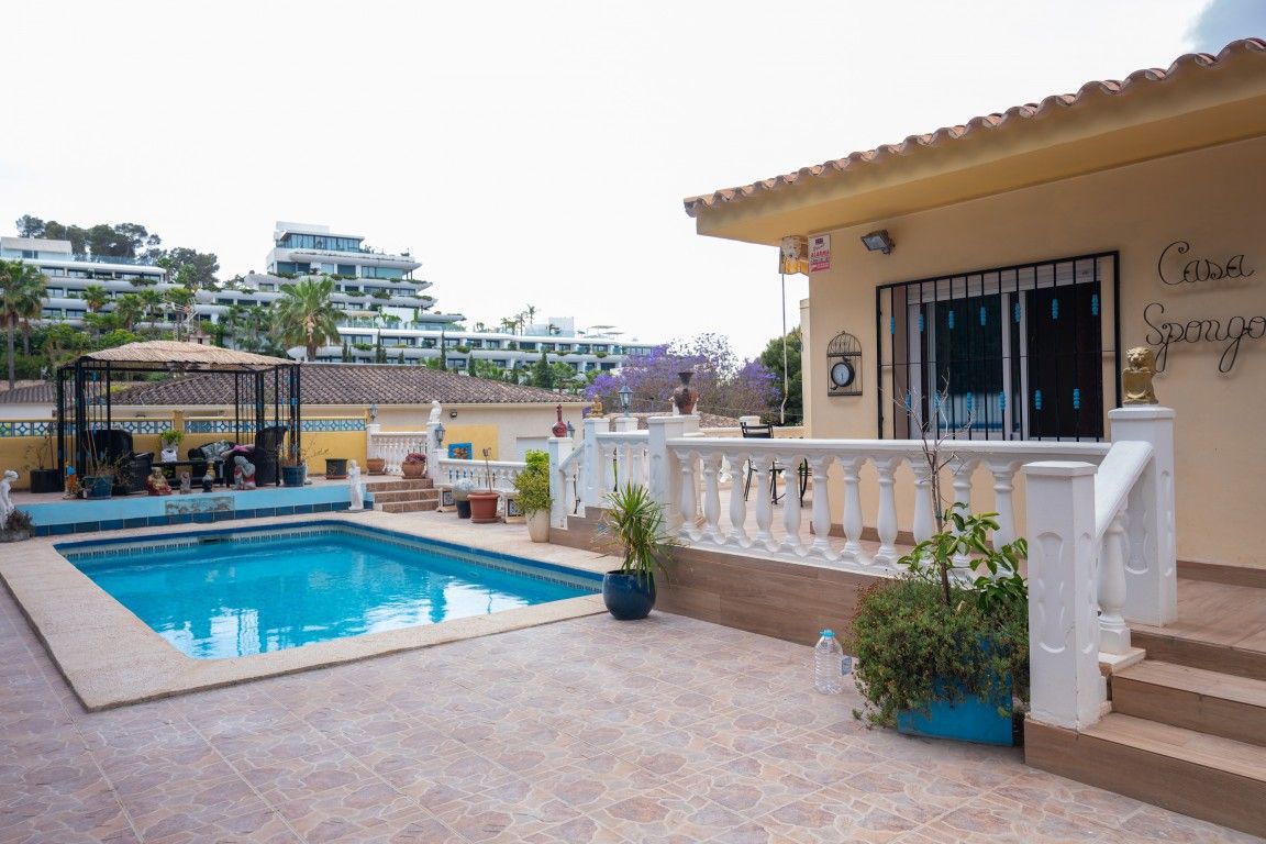 Villa in L'Albir - view 1
