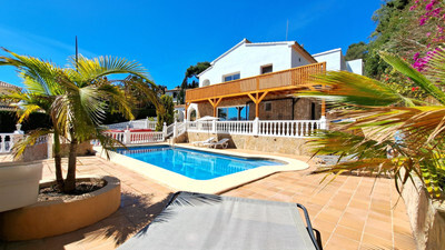 Villa in Alicante - view 1