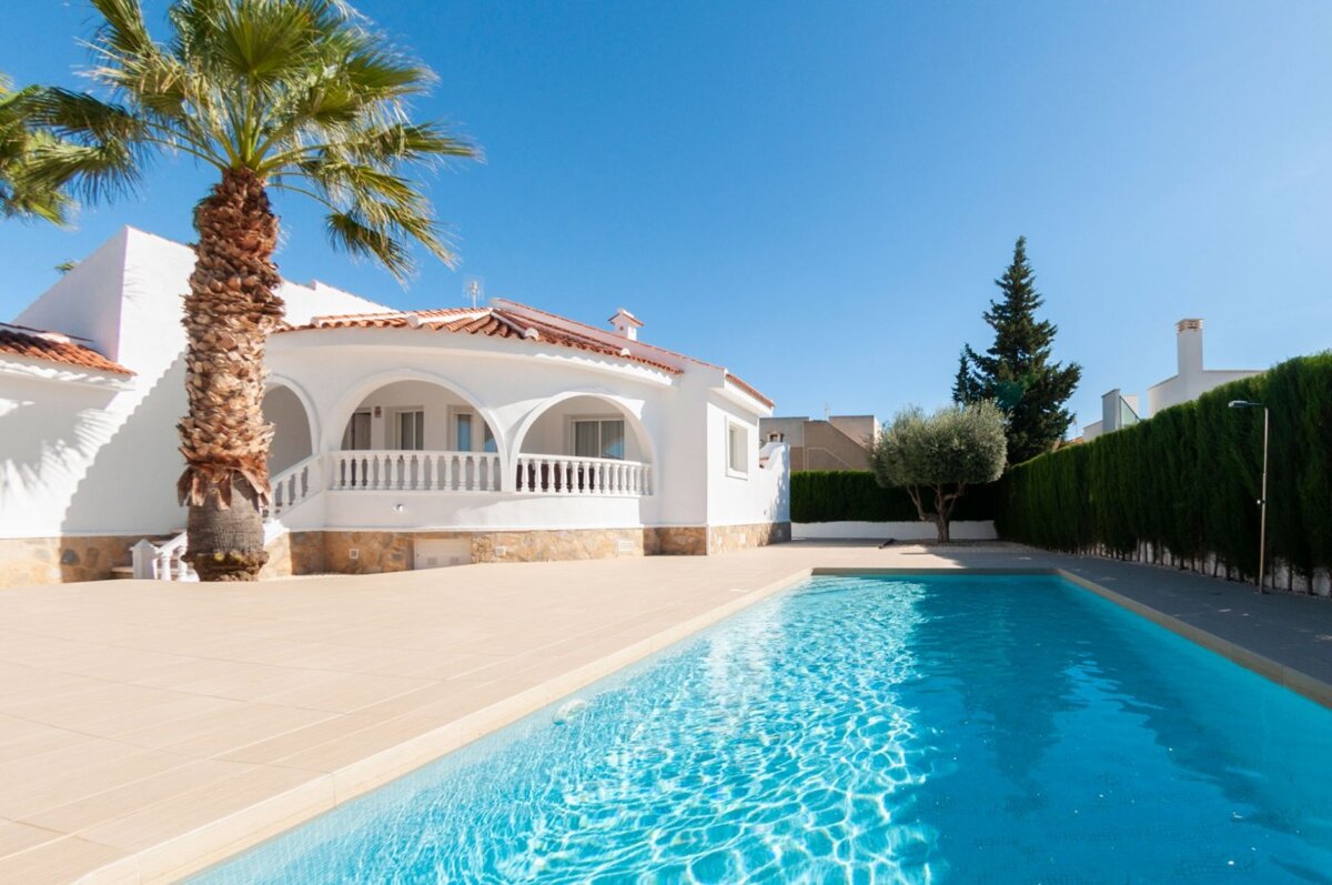 Villa in Rojales - view 1