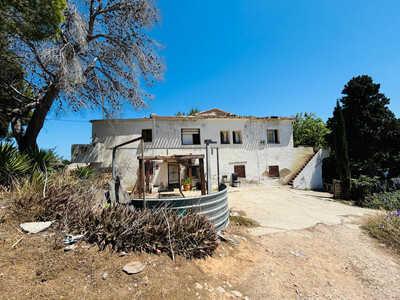 Villa in Alicante - view 1