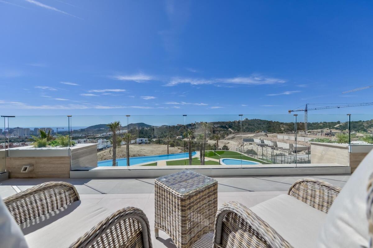 Apartment in Finestrat - view 1