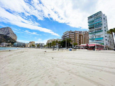 Apartment in Alicante - view 1