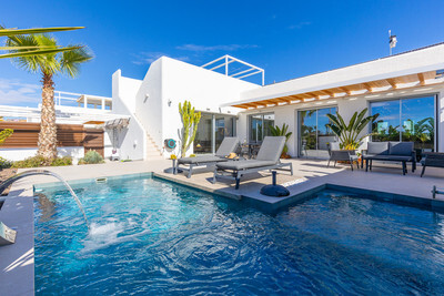 Villa in Alicante - view 1