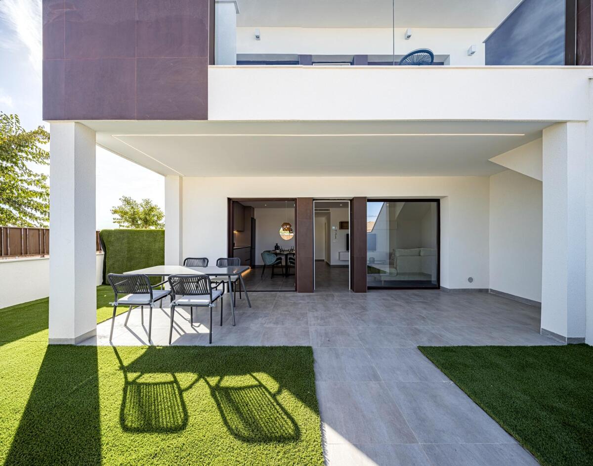 House in Alicante - view 1
