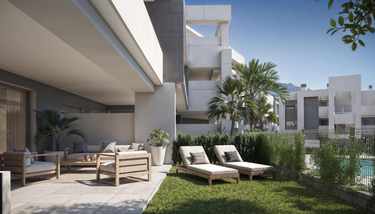 House in Estepona - view 1
