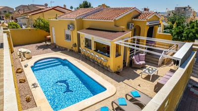 Villa in Alicante - view 1