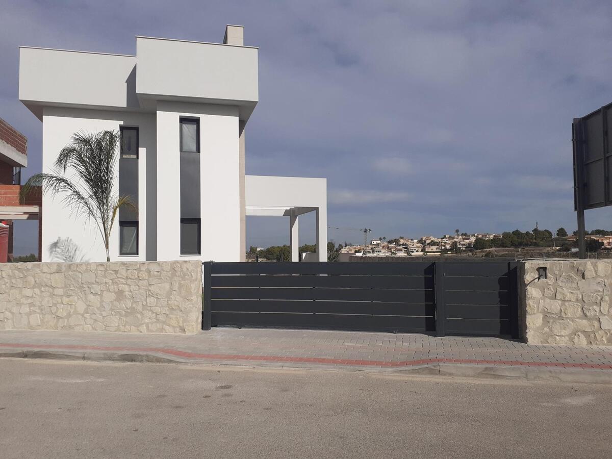 Villa in Almoradi - view 1