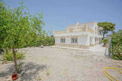 Villa in Alicante - view 1