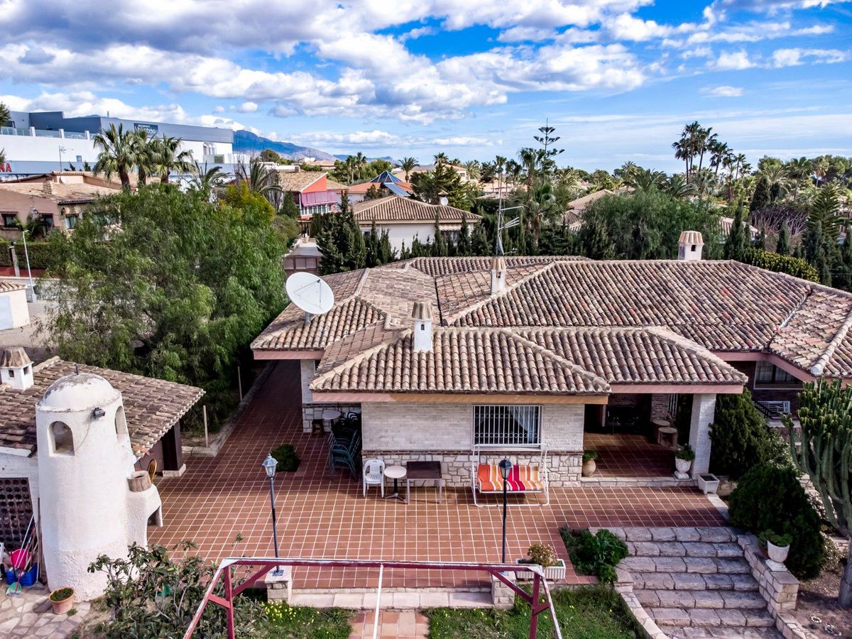 Villa in San Juan de Alicante - view 1
