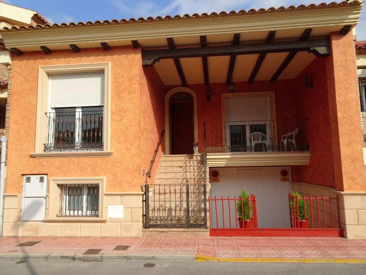 House in Alicante - view 1