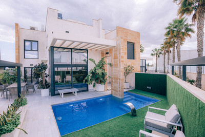 Villa in Alicante - view 1
