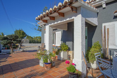 Villa in Vergel - view 1