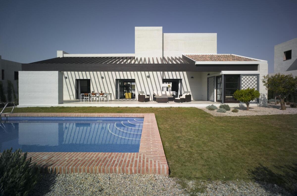 Villa in Santa Cruz - view 1