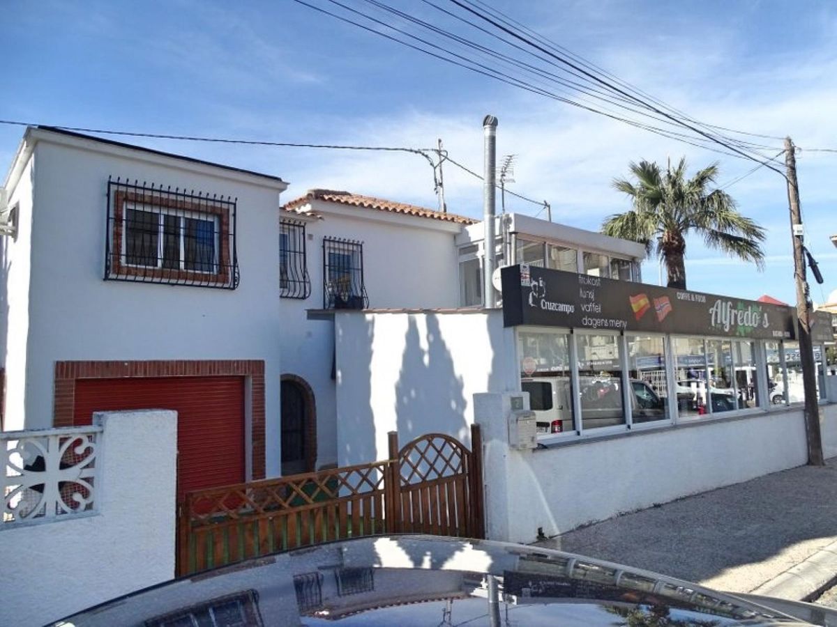Villa in L'Albir - view 1