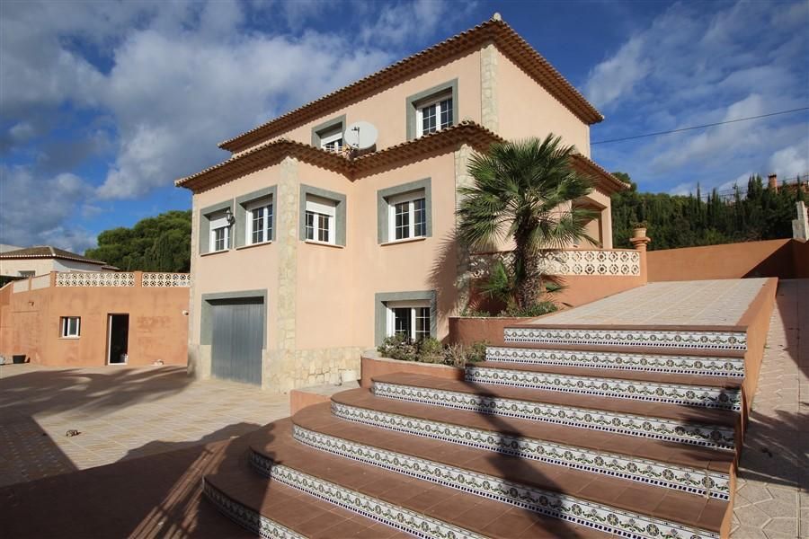 Villa in San Juan de Alicante - view 1