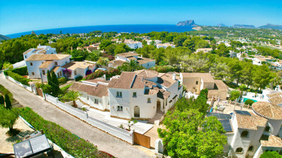 Villa in Moraira - view 1
