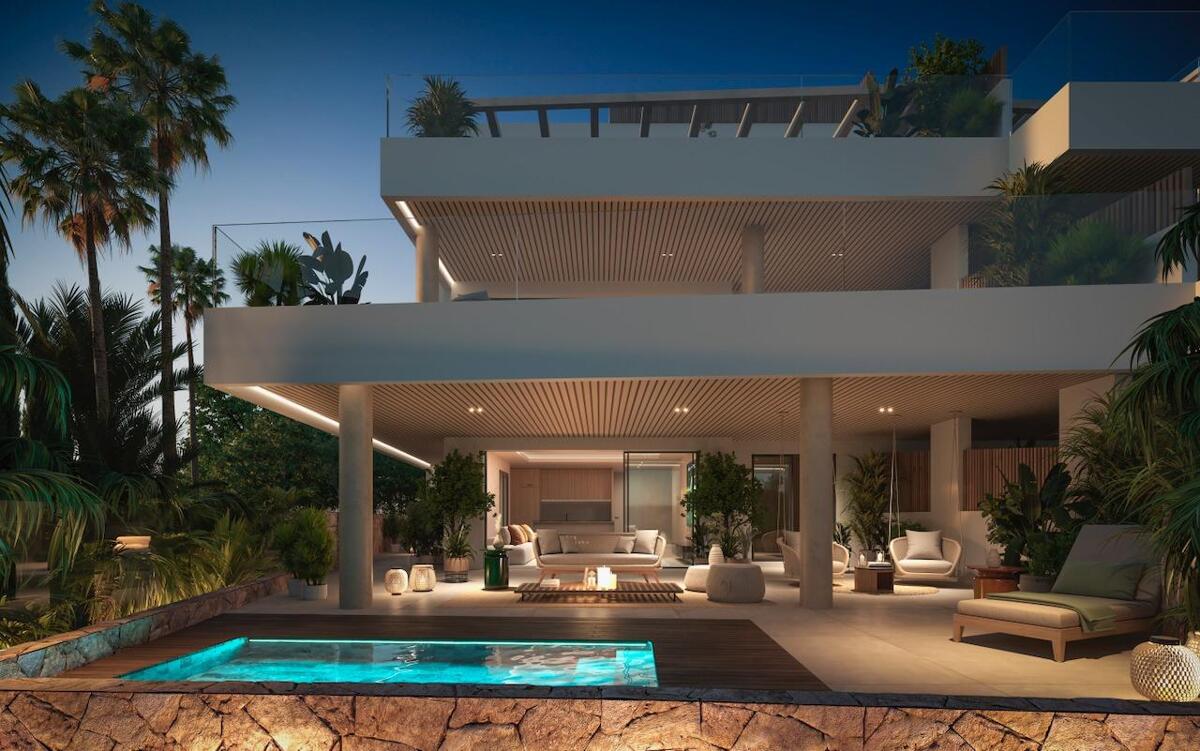 House in Marbella Del Este - view 1