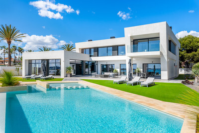 Villa in Alicante - view 1