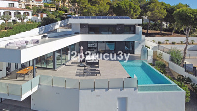 Villa in Moraira - view 1