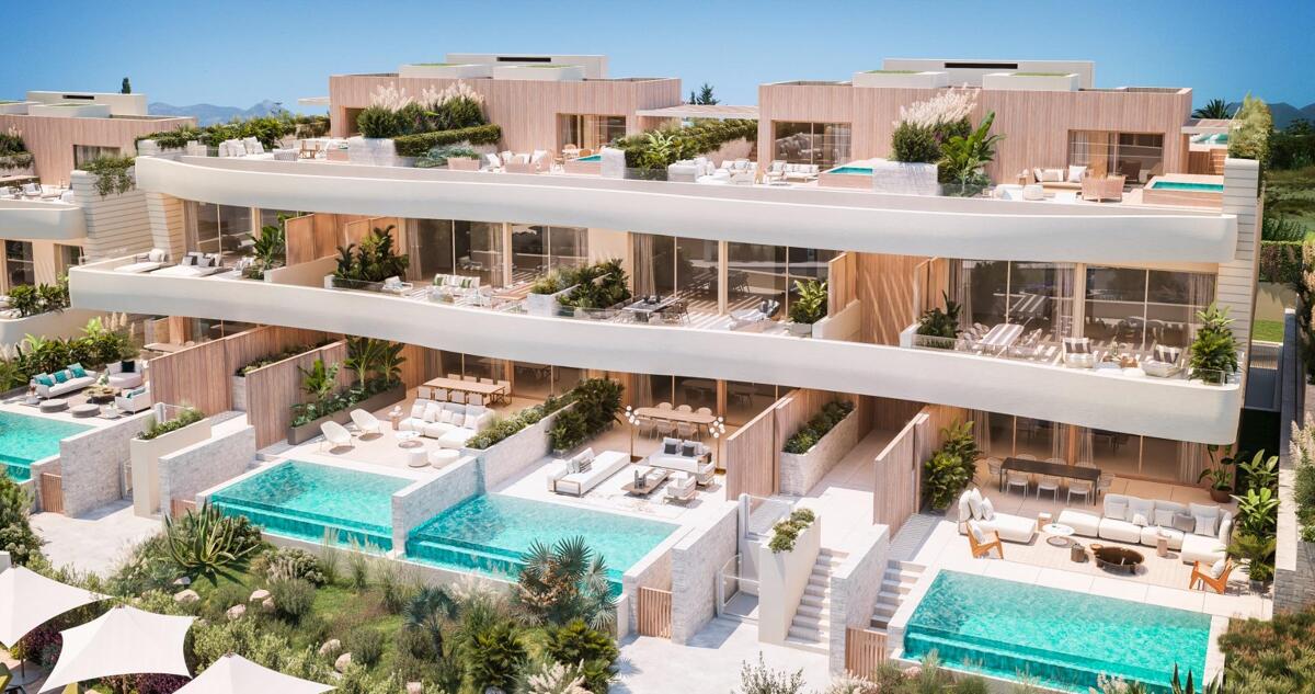 House in Marbella Del Este - view 1