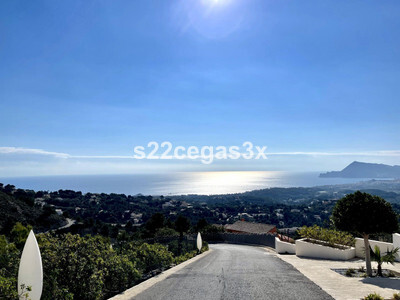 Villa in Alicante - view 1