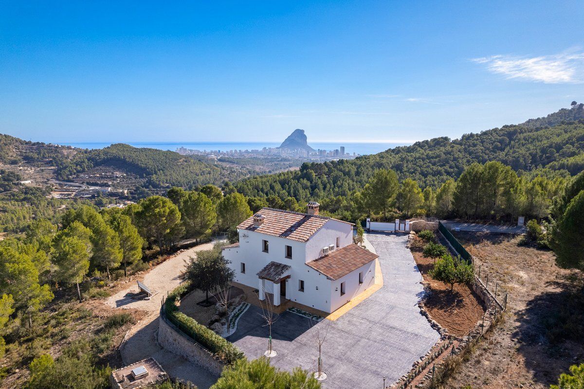 Villa in San Juan de Alicante - view 1