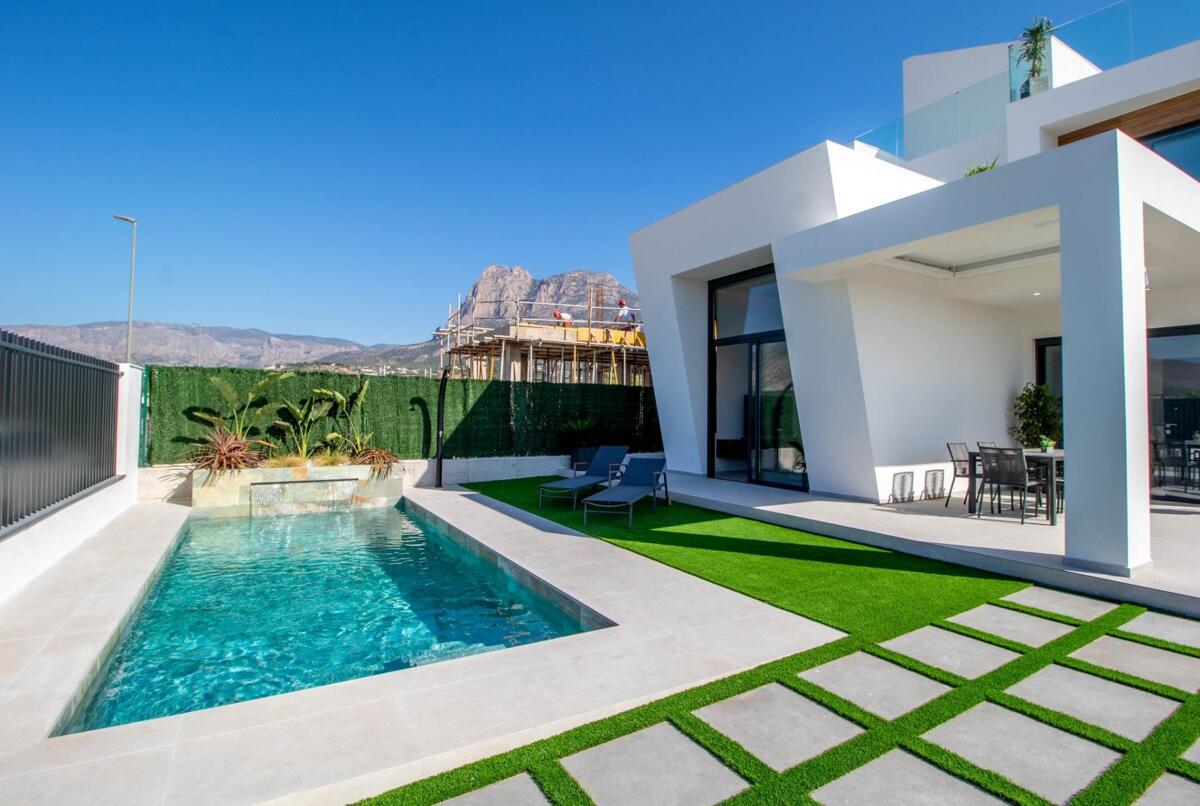 Villa in Finestrat - view 1