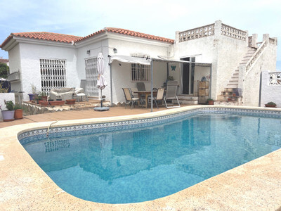 Villa in La Nucia - view 1