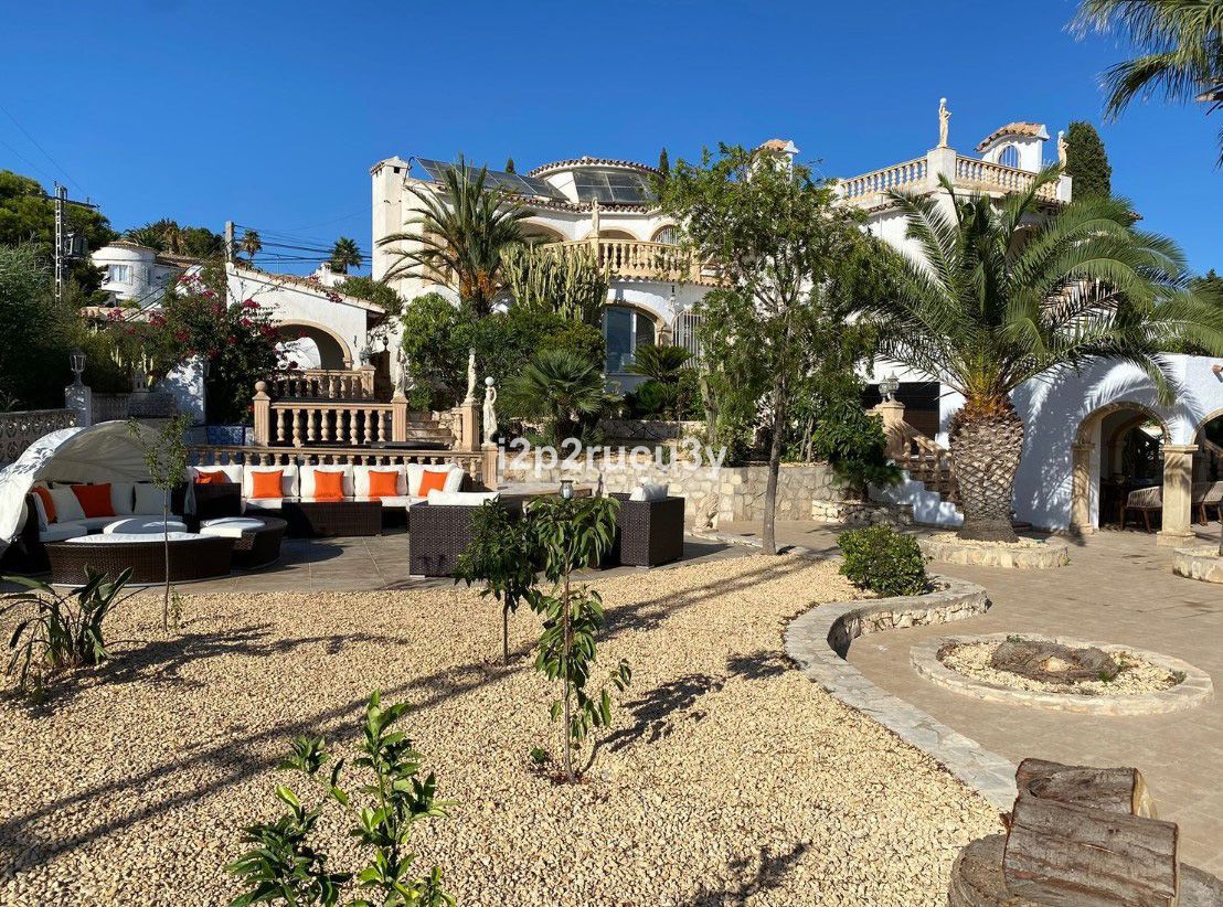 Villa in San Juan de Alicante - view 1
