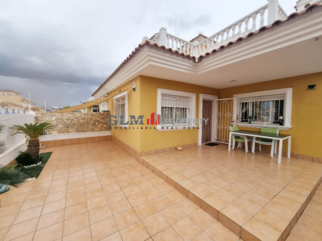 Apartment in Santa Cruz - view 1
