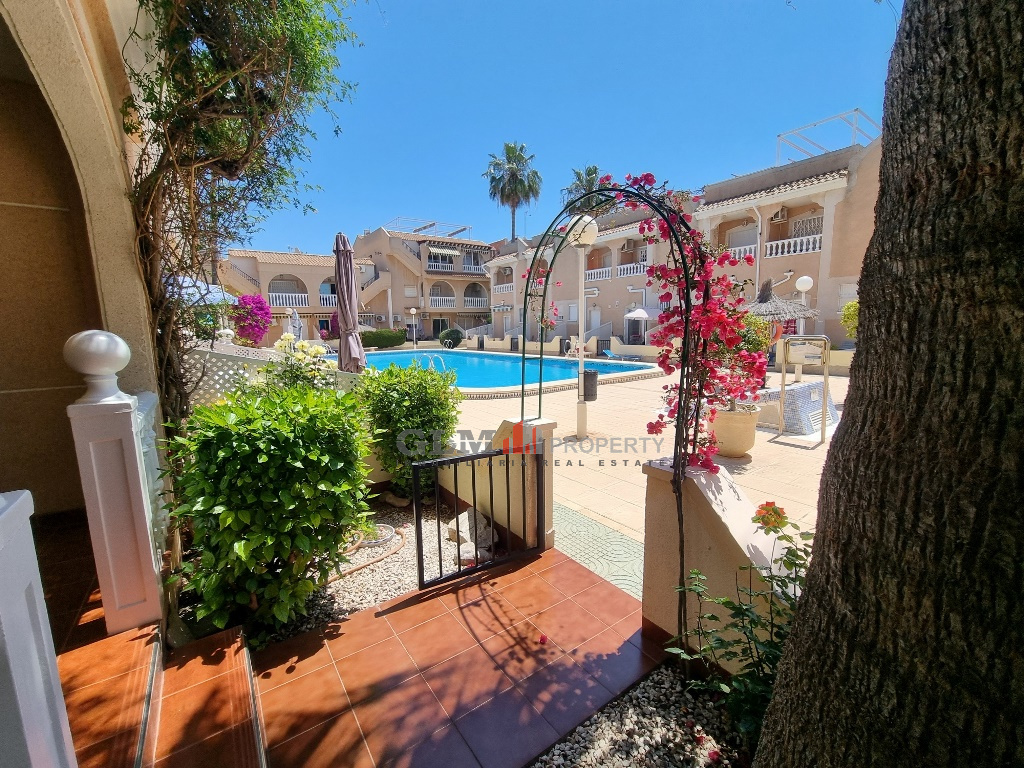 Apartment in Santa Cruz - view 1