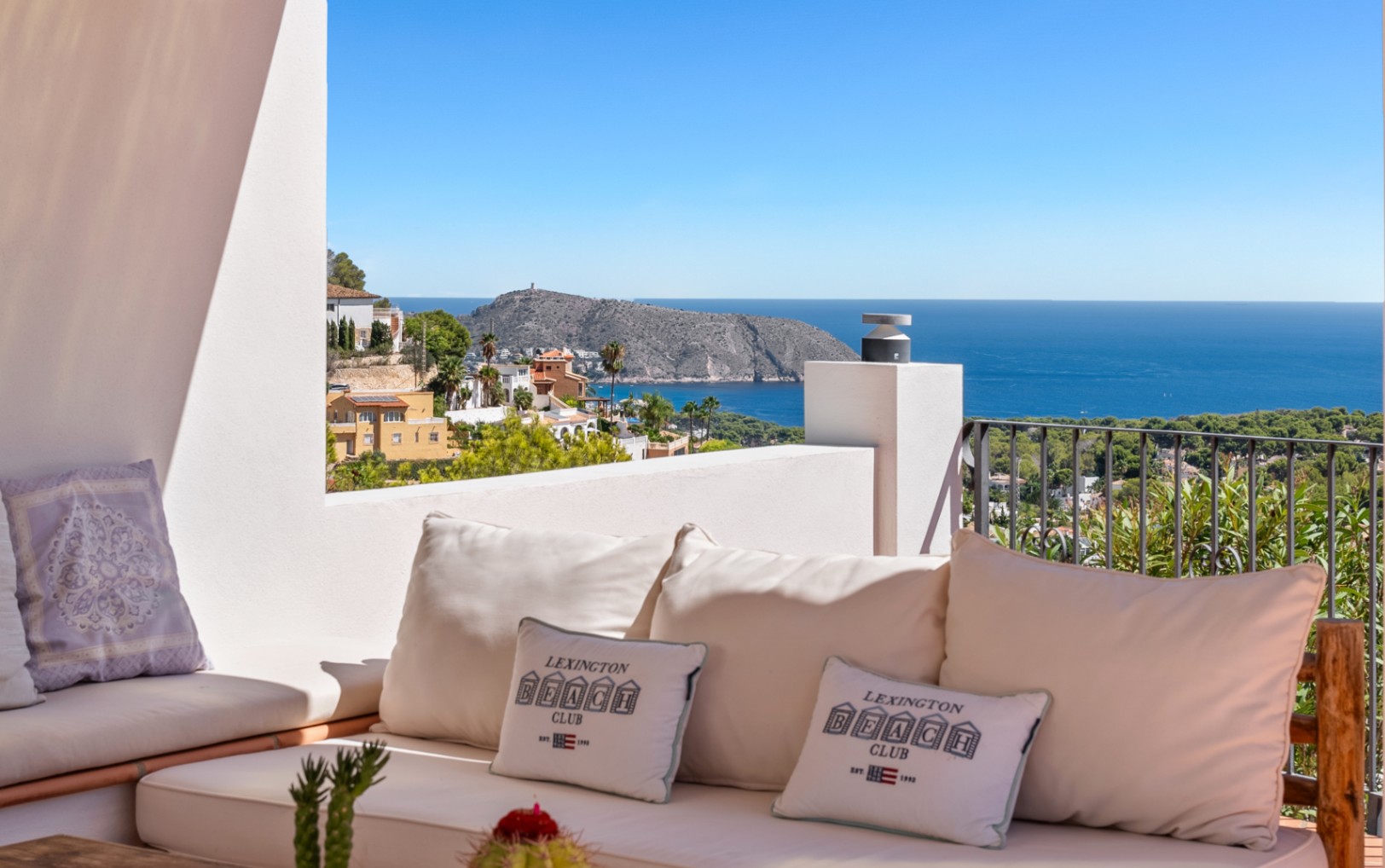 Villa in Benissa - view 1