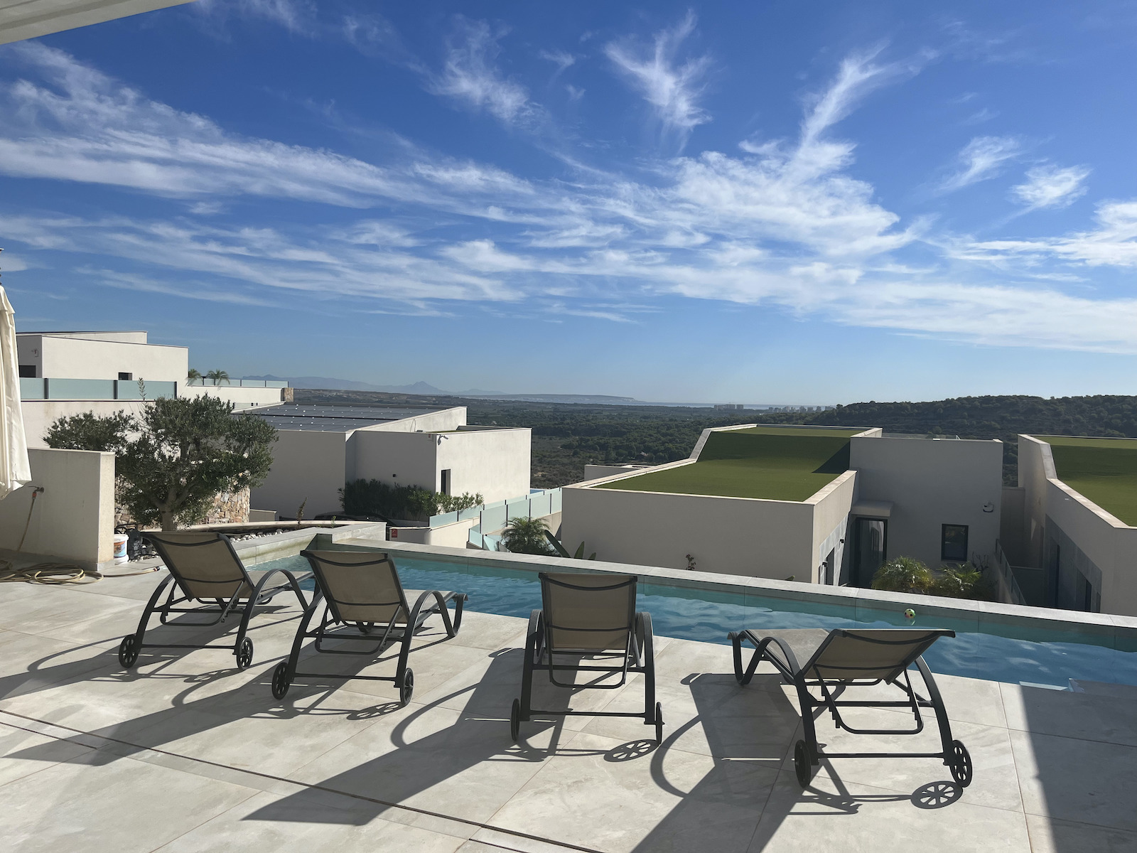 House in Alicante - view 1