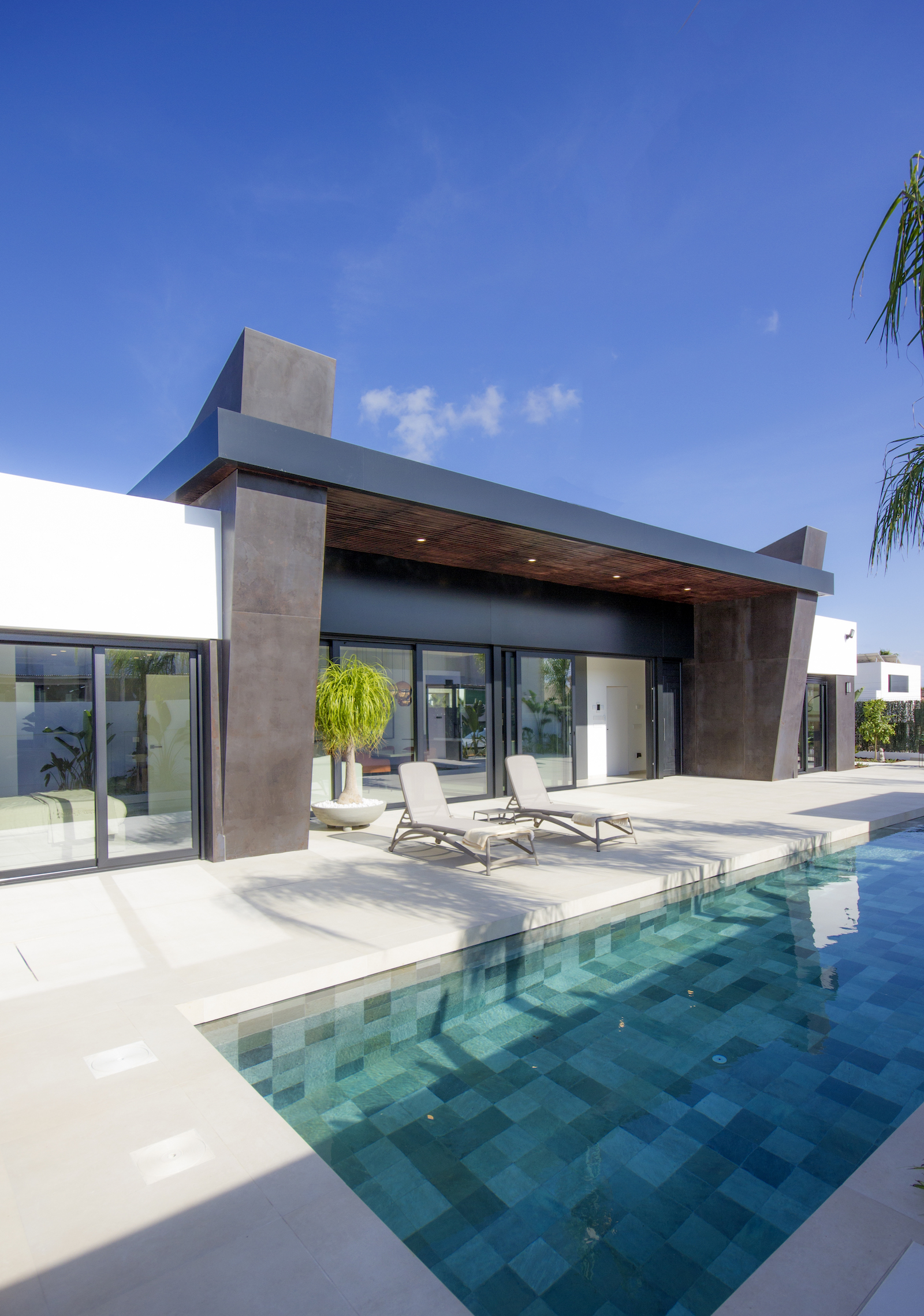 House in Alicante - view 1