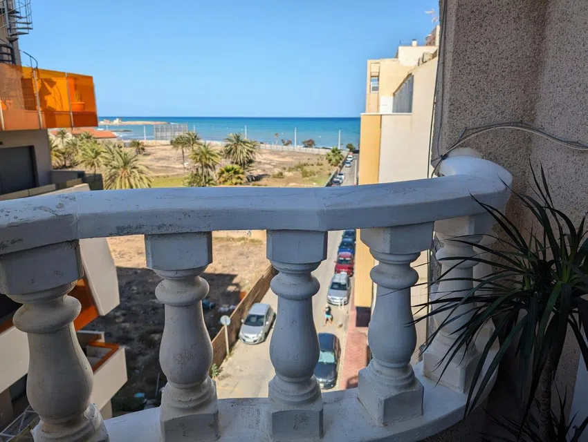 Apartment in Alicante - view 1
