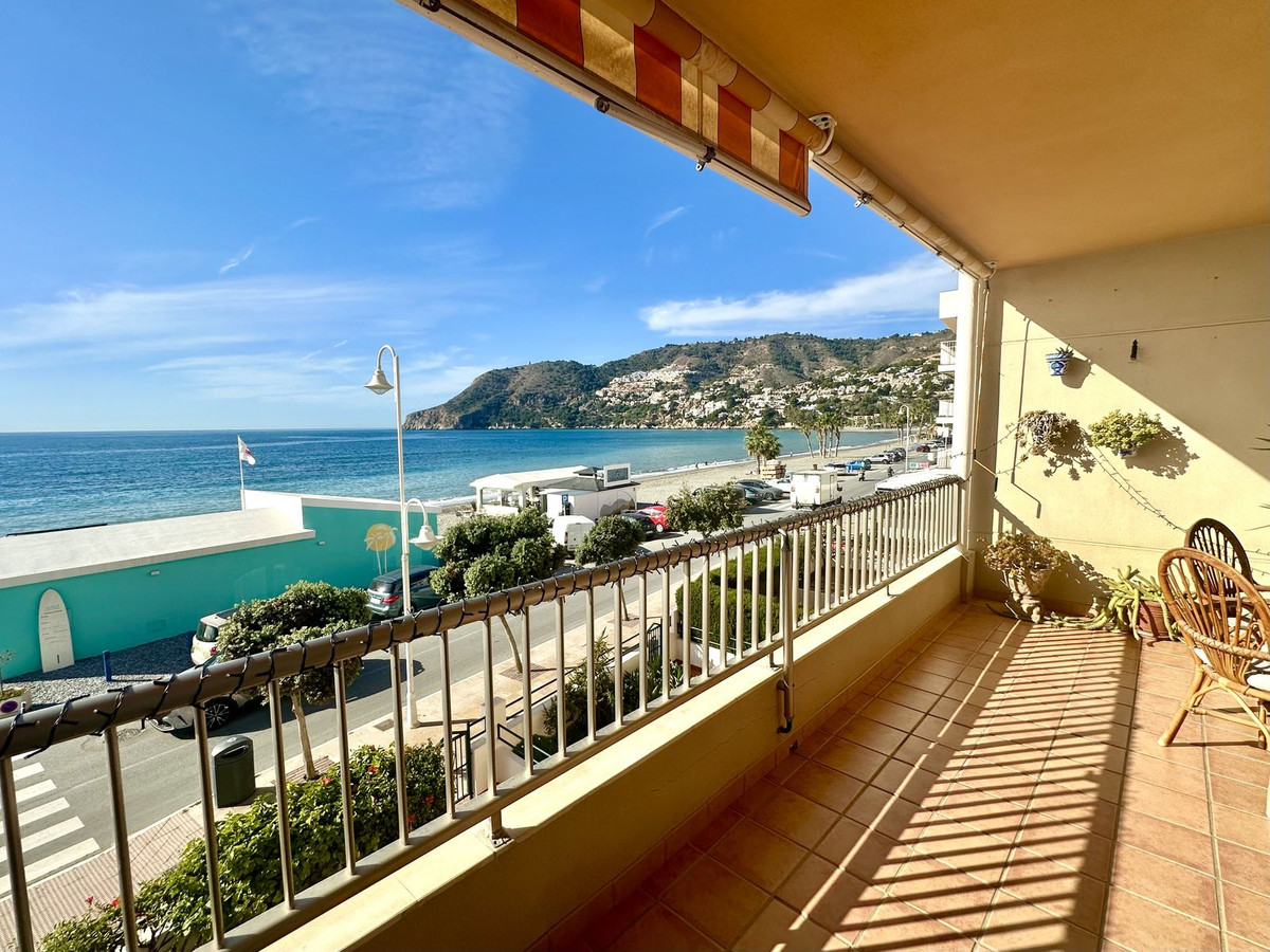 Apartment in La Herradura - view 1
