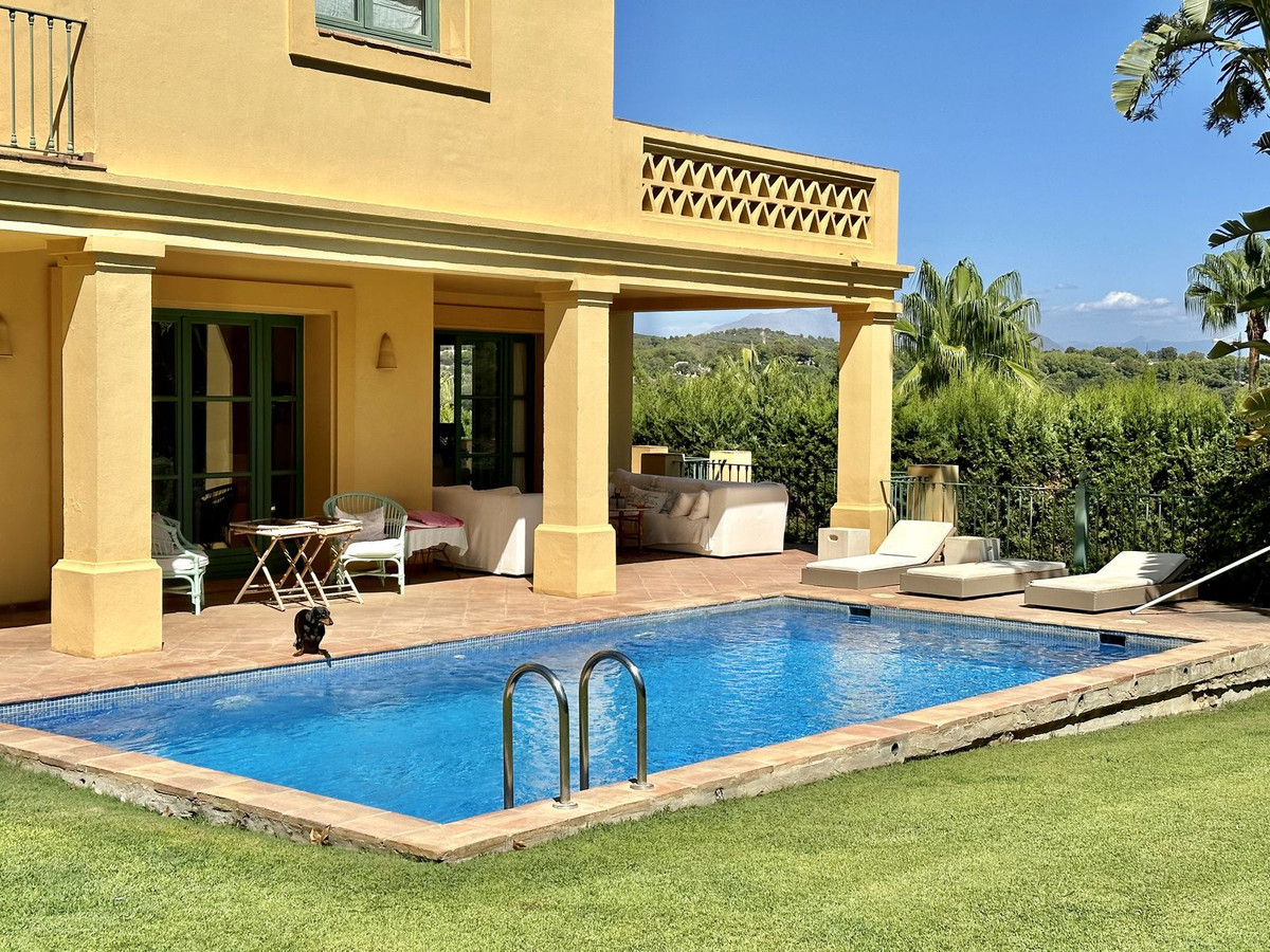 House in Sotogrande - view 1